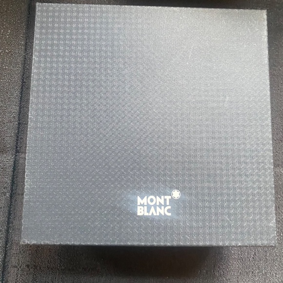 Monteblanc Leather heart pouch - Picture 2 of 3